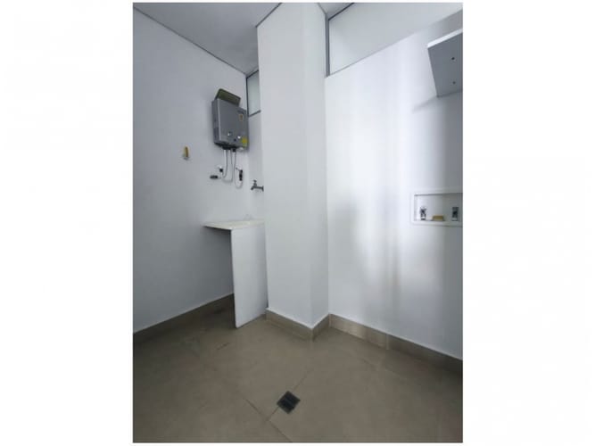 Apartamento de 2 alcobas en venta en Las Lomitas, Sabaneta, 74 m² · foto 7 de 22