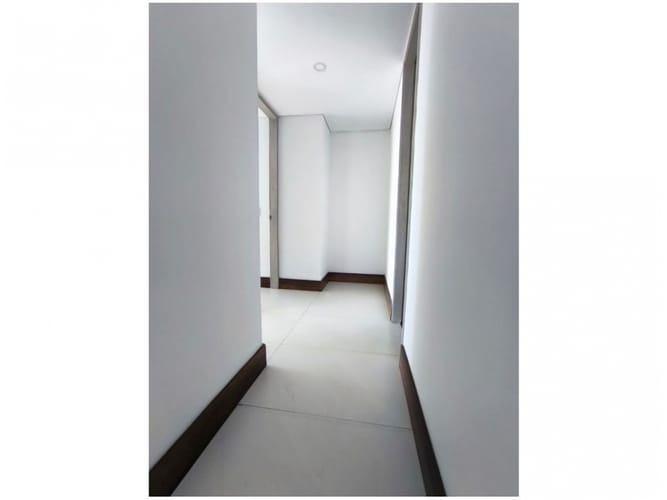 Apartamento de 2 alcobas en venta en Las Lomitas, Sabaneta, 74 m² · foto 9 de 22