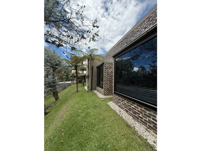 Casa de 4 alcobas en venta en Cabeceras De Llanogrande, Rionegro, 350 m² · foto 2 de 23