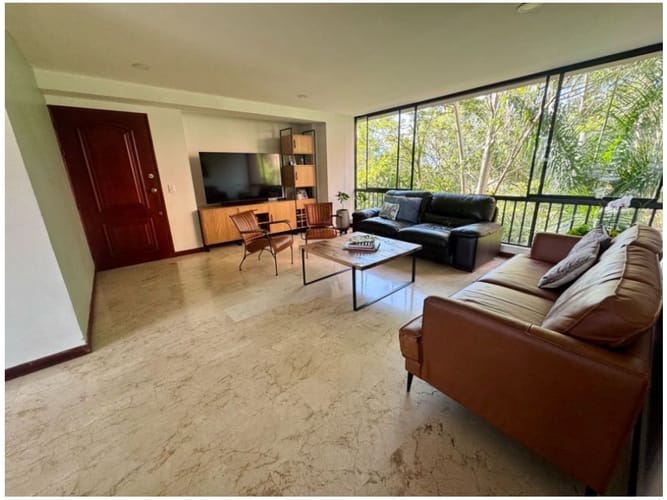 Apartamento de 3 alcobas en venta en El Poblado, Medellín, 149 m² · foto 8 de 24