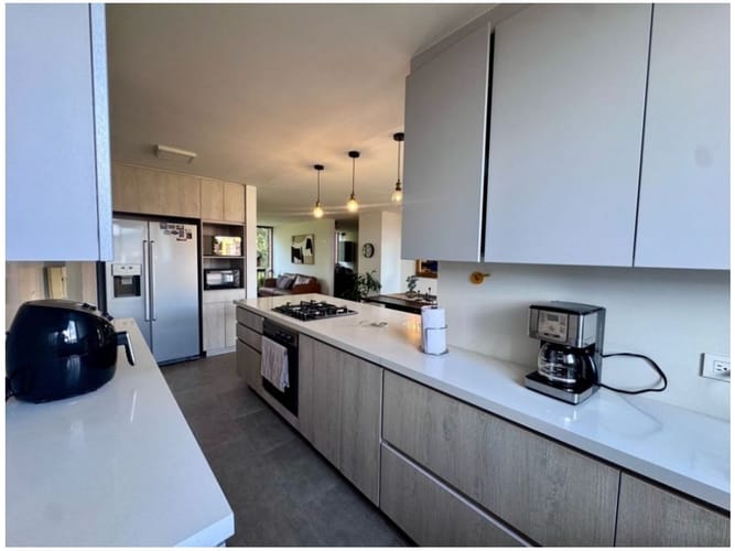 Apartamento de 3 alcobas en venta en El Poblado, Medellín, 149 m² · foto 10 de 24