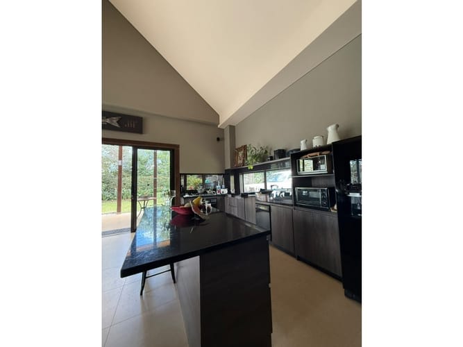 Casa de 4 alcobas en venta en Cabeceras De Llanogrande, Rionegro, 350 m² · foto 12 de 23