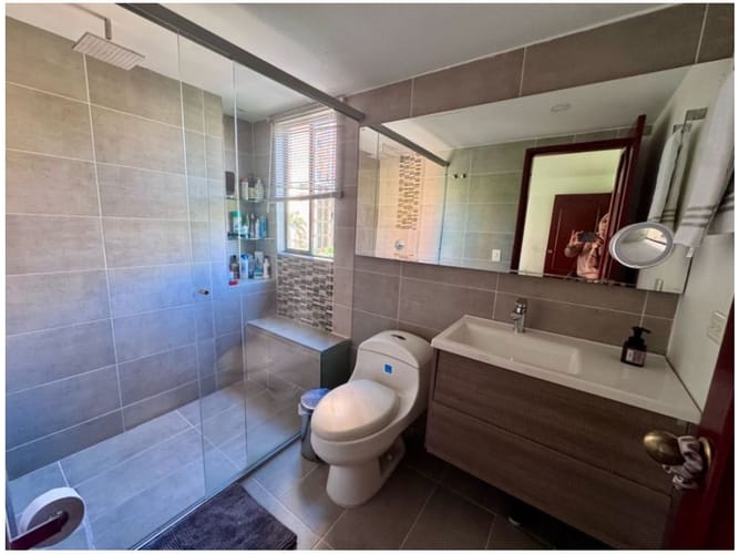 Apartamento de 3 alcobas en venta en El Poblado, Medellín, 149 m² · foto 15 de 24