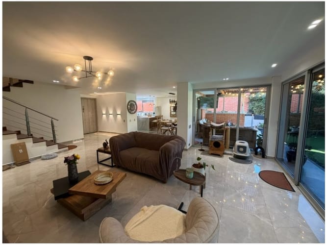 Casa en venta en Loma Benedictinos, Envigado · foto 7 de 19