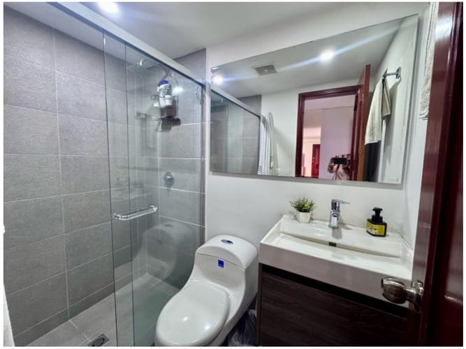 Apartamento de 3 alcobas en venta en El Poblado, Medellín, 149 m² · foto 17 de 24