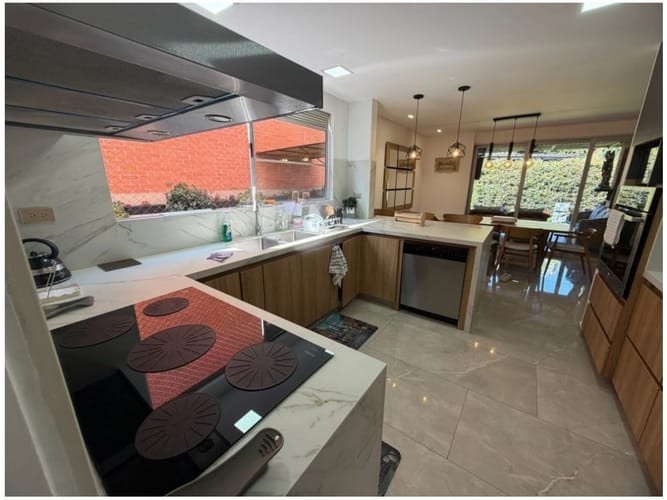Casa en venta en Loma Benedictinos, Envigado · foto 10 de 19