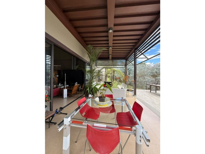 Casa de 4 alcobas en venta en Cabeceras De Llanogrande, Rionegro, 350 m² · foto 19 de 23