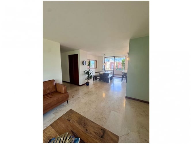 Apartamento de 3 alcobas en venta en El Poblado, Medellín, 149 m² · foto 22 de 24