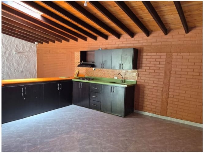Casa de 5 alcobas en venta en La Ceja · foto 6 de 13