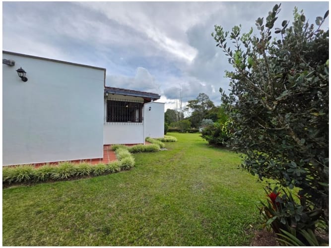 Casa de 5 alcobas en venta en La Ceja, 325 m² · foto 5 de 24