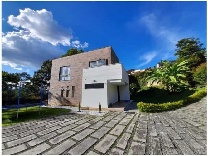 Casa de 5 alcobas en venta en Escobero, Envigado, 430 m² · foto 2 de 24