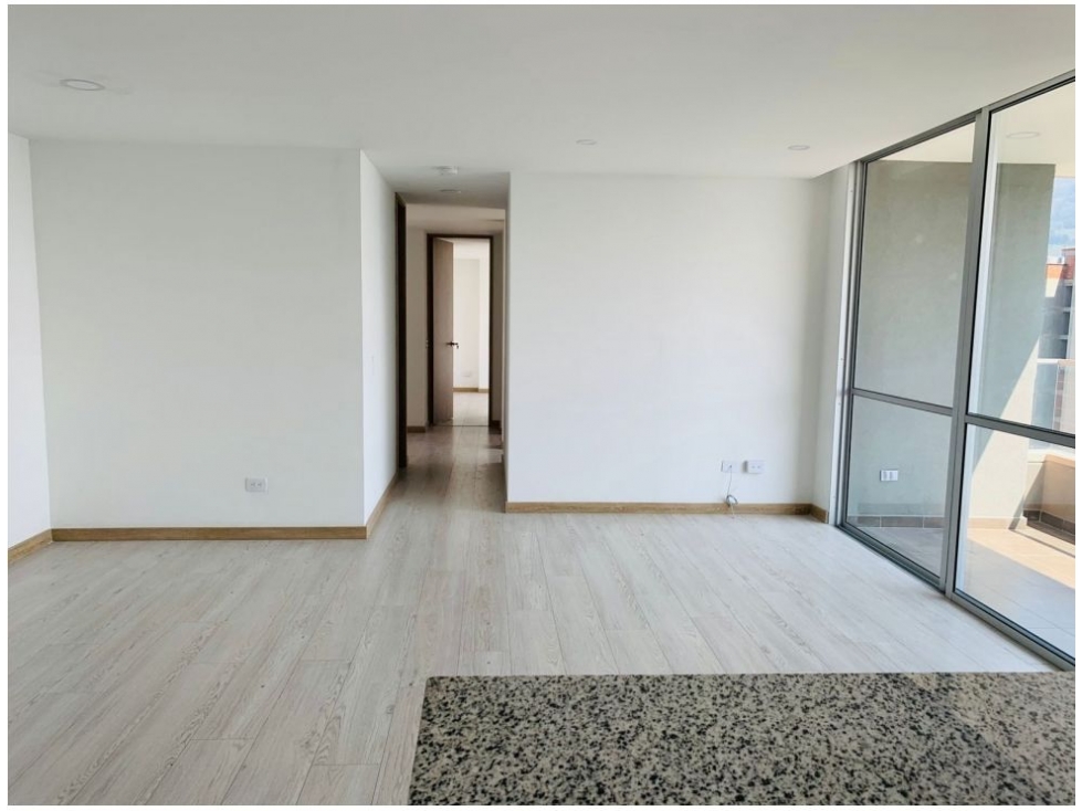 Apartamento en venta en Suramérica, Itagüí · foto 3 de 14