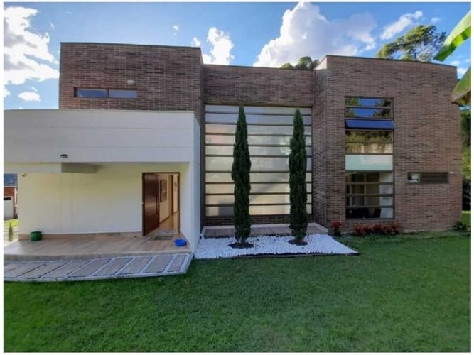 Casa de 5 alcobas en venta en Escobero, Envigado, 430 m² · foto 4 de 24