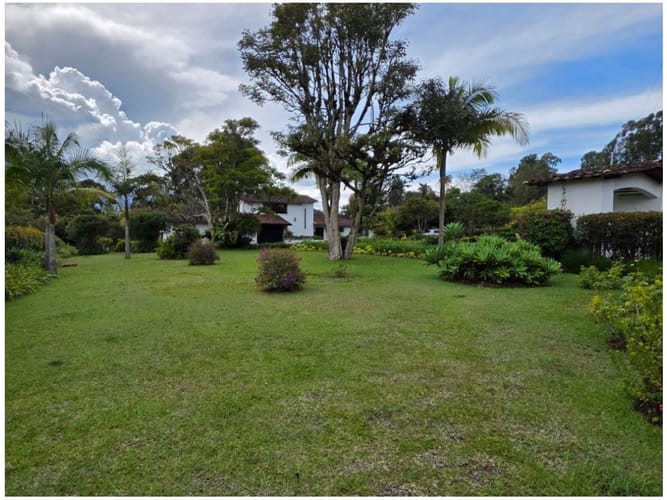Casa de 5 alcobas en venta en La Ceja, 325 m² · foto 9 de 24