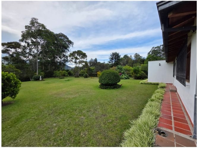 Casa de 5 alcobas en venta en La Ceja, 325 m² · foto 10 de 24