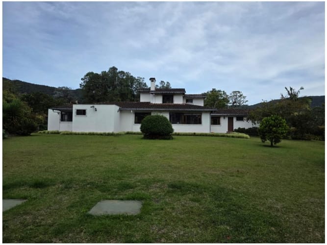 Casa de 5 alcobas en venta en La Ceja, 325 m² · foto 12 de 24