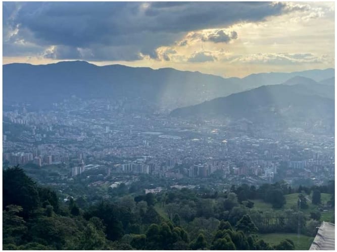 Casa de 5 alcobas en venta en Escobero, Envigado, 430 m² · foto 9 de 24
