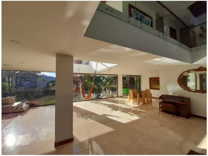 Casa de 5 alcobas en venta en Escobero, Envigado, 430 m² · foto 10 de 24