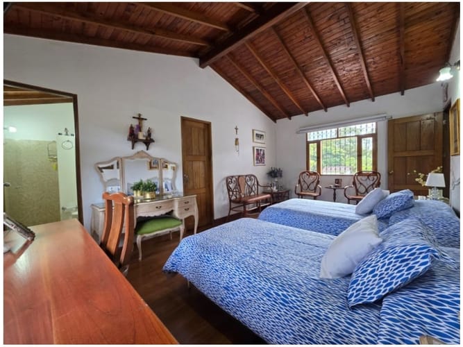 Casa de 5 alcobas en venta en La Ceja, 325 m² · foto 23 de 24
