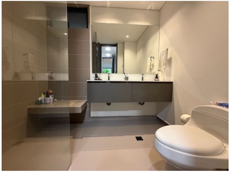 Apartamento en venta en El Poblado, Medellín · foto 10 de 19