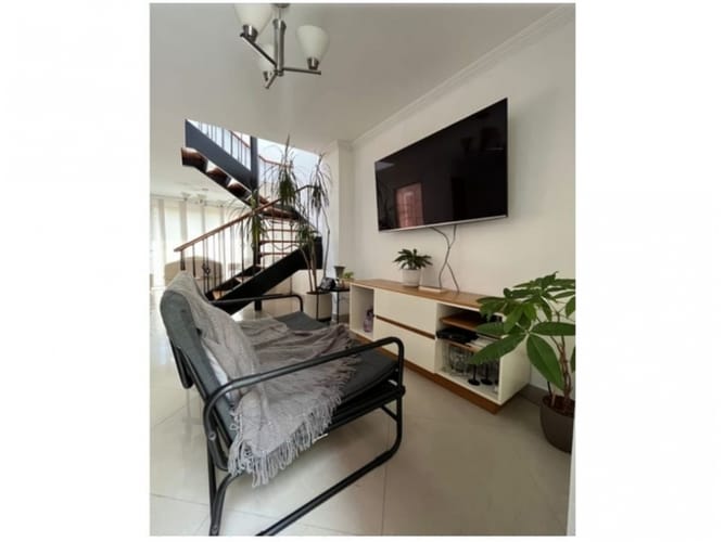 Casa de 4 alcobas en venta en Camino Verde, Envigado, 157 m² · foto 2 de 12