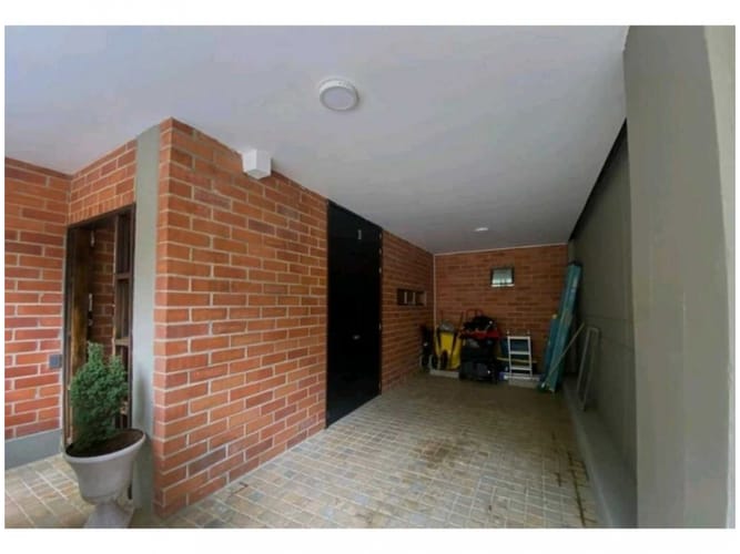 Casa de 4 alcobas en venta en El Carmelo Ii, Sabaneta, 296 m² · foto 4 de 18