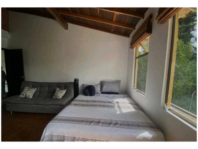 Casa de 4 alcobas en venta en El Carmelo Ii, Sabaneta, 296 m² · foto 8 de 18