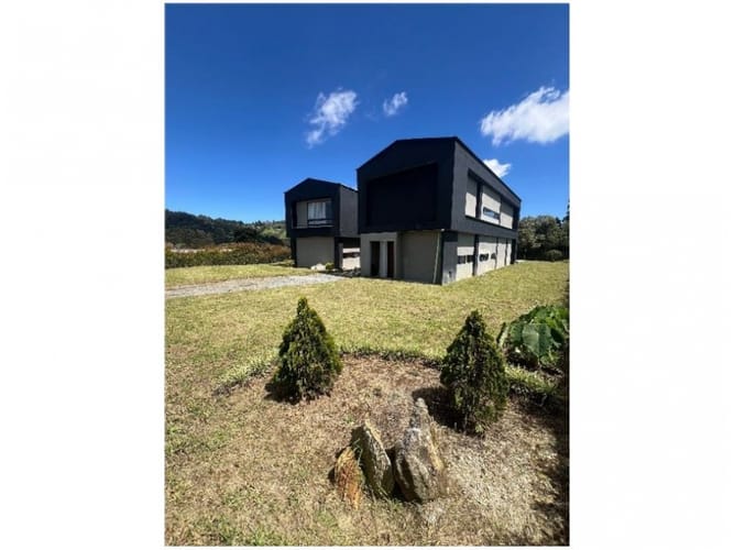 Casa de 4 alcobas en venta en Las Palmas, Envigado, 450 m² · foto 14 de 15