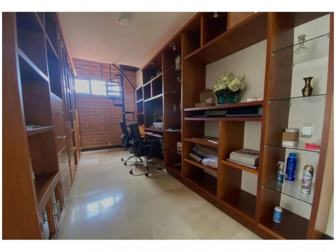 Casa de 4 alcobas en venta en El Carmelo Ii, Sabaneta, 296 m² · foto 12 de 18