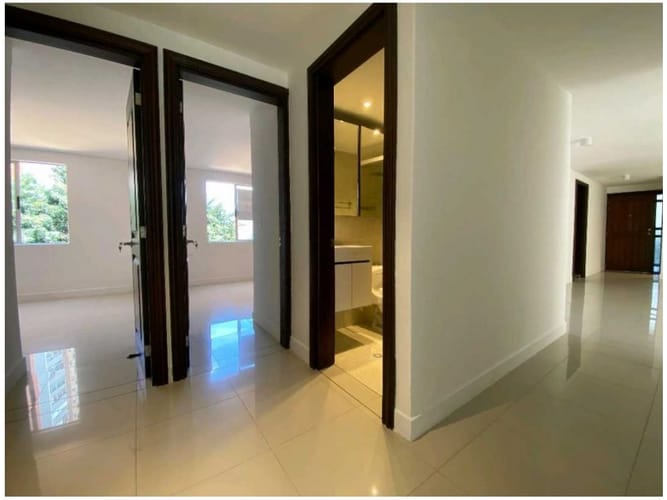 Apartamento de 3 alcobas en venta en El Poblado, Medellín, 132 m² · foto 11 de 20