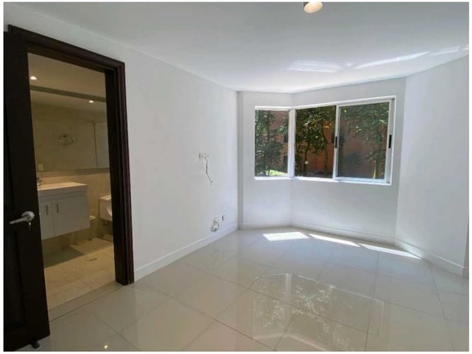 Apartamento de 3 alcobas en venta en El Poblado, Medellín, 132 m² · foto 15 de 20