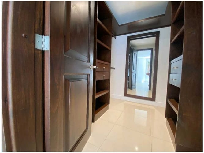 Apartamento de 3 alcobas en venta en El Poblado, Medellín, 132 m² · foto 16 de 20