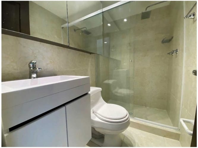 Apartamento de 3 alcobas en venta en El Poblado, Medellín, 132 m² · foto 18 de 20