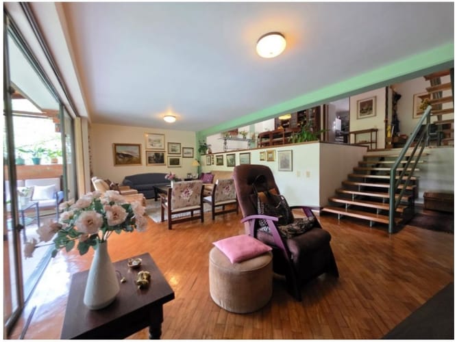 Casa de 3 alcobas en venta en El Poblado, Medellín, 246 m² · foto 11 de 24