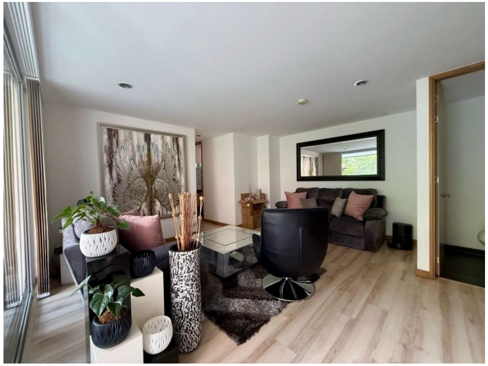 Apartamento en venta en Loma Benedictinos, Envigado · foto 3 de 24