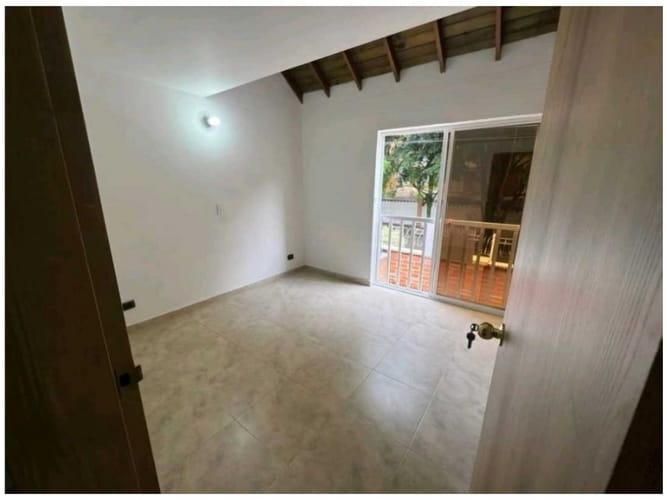 Casa de 3 alcobas en venta en El Rodeo, Medellín, 113 m² · foto 4 de 15