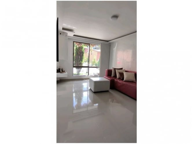 Casa de 3 alcobas en venta en Las Antillas, Envigado, 250 m² · foto 6 de 24