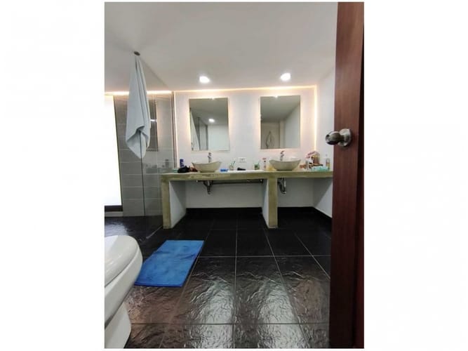 Casa de 3 alcobas en venta en Las Antillas, Envigado, 250 m² · foto 10 de 24