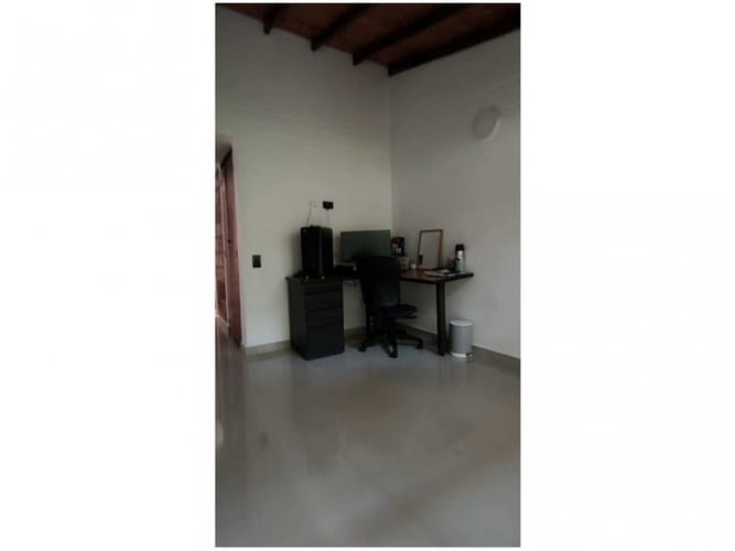 Casa de 3 alcobas en venta en Las Antillas, Envigado, 250 m² · foto 11 de 24