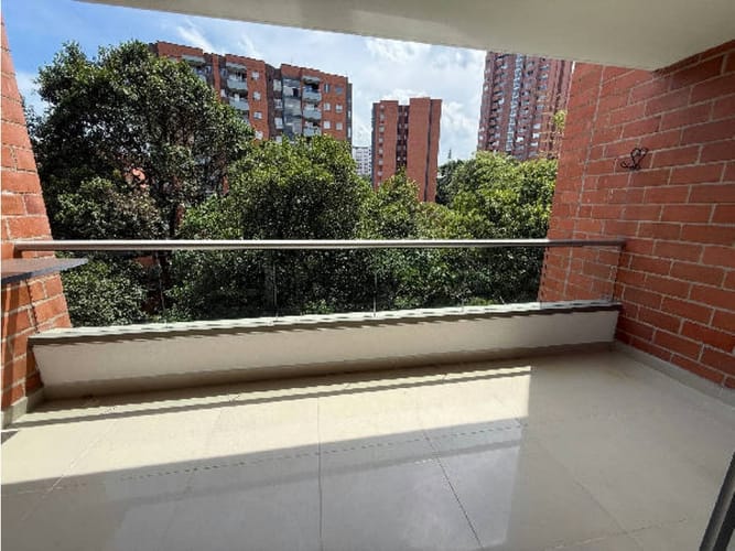 Apartamento de 3 alcobas en venta en Avila, Envigado, 135 m² · foto 1 de 15