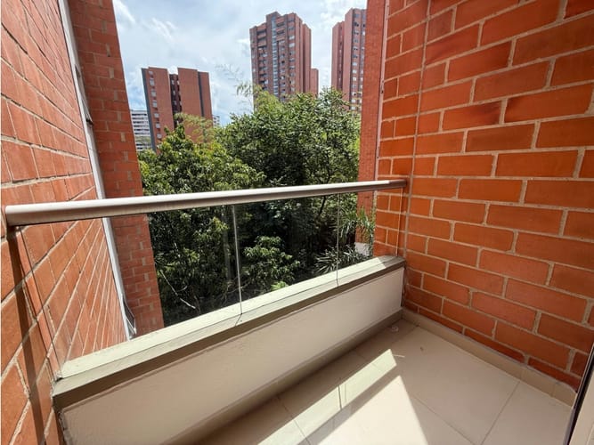 Apartamento de 3 alcobas en venta en Avila, Envigado, 135 m² · foto 2 de 15