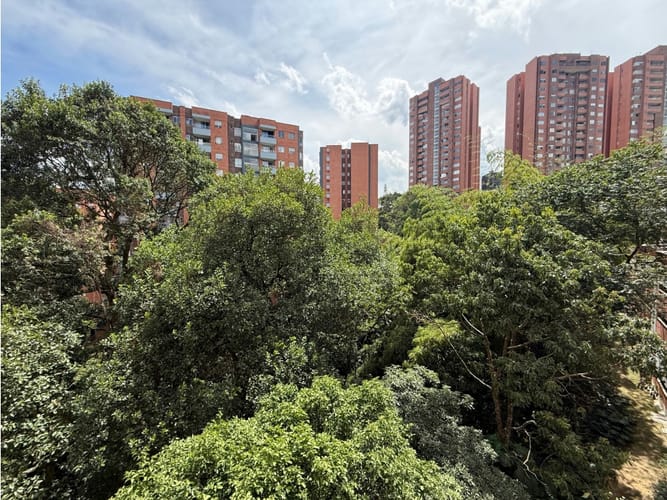 Apartamento de 3 alcobas en venta en Avila, Envigado, 135 m² · foto 5 de 15
