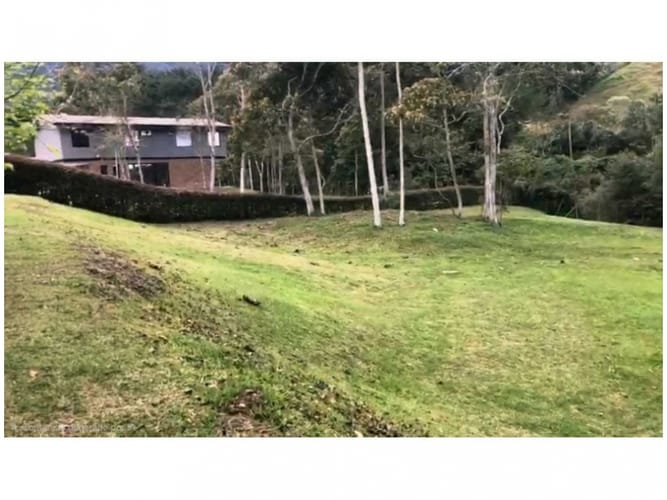 Lote en venta en Guamito, La Ceja, 2526 m² · foto 3 de 12