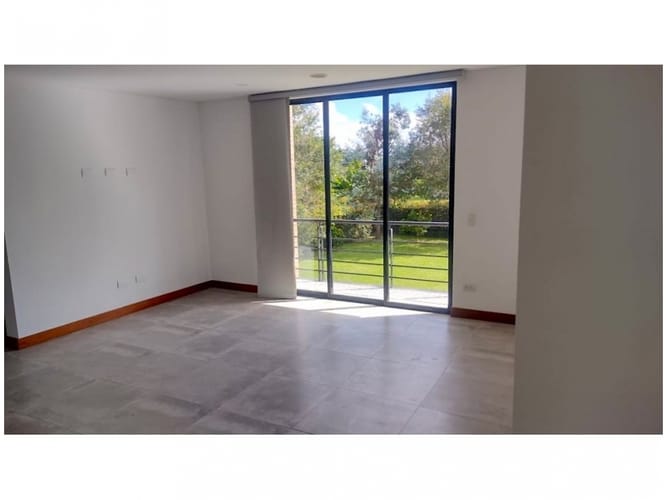 Casa de 4 alcobas en venta en So�Adora, El Carmen de Viboral · foto 14 de 24