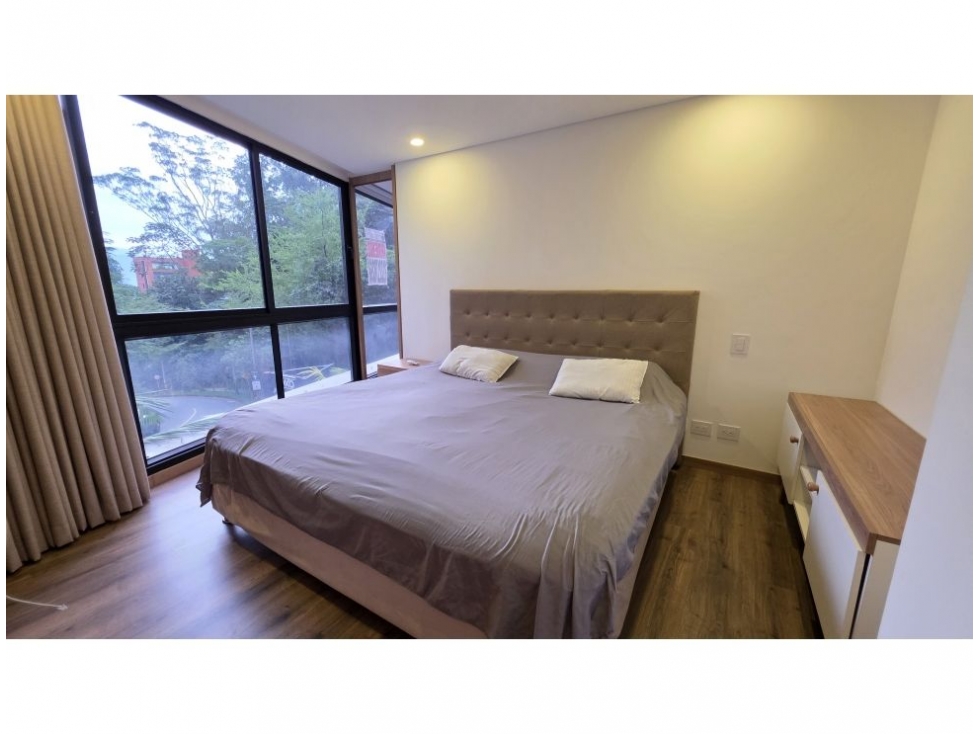 Apartamento en venta en El Poblado, Medellín · foto 12 de 24
