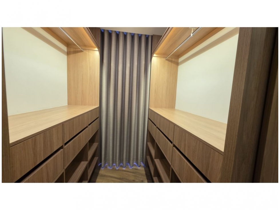 Apartamento en venta en El Poblado, Medellín · foto 16 de 24