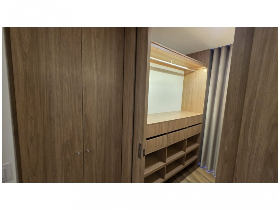 Apartamento en venta en El Poblado, Medellín · foto 17 de 24