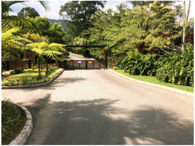 Lote en venta en Guamito, La Ceja, 2526 m² · foto 10 de 12