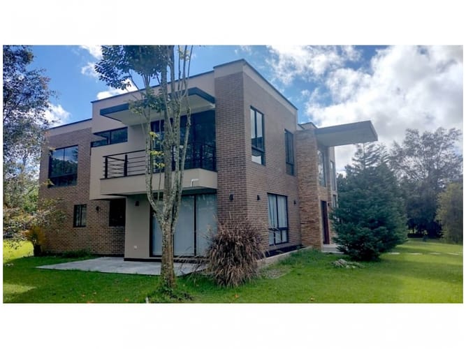 Casa de 4 alcobas en venta en So�Adora, El Carmen de Viboral · foto 24 de 24