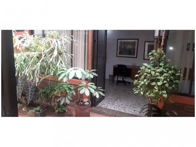 Casa de 4 alcobas en venta en Cabañas, Bello, 255 m² · foto 11 de 20